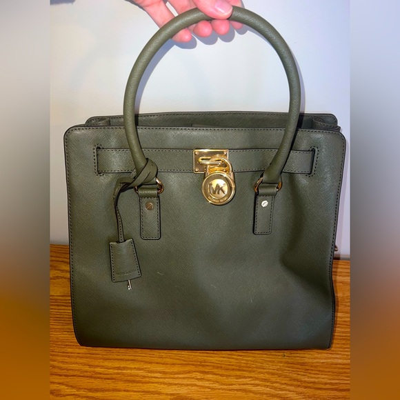 Michael Kors Hamilton Olive Green Bag - Picture 1 of 12